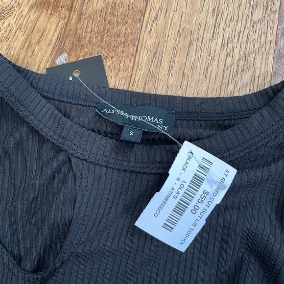 NWT Alyssa Thomas Woman’s Ribbed Cut Out Top Size S - Picture 3 of 6